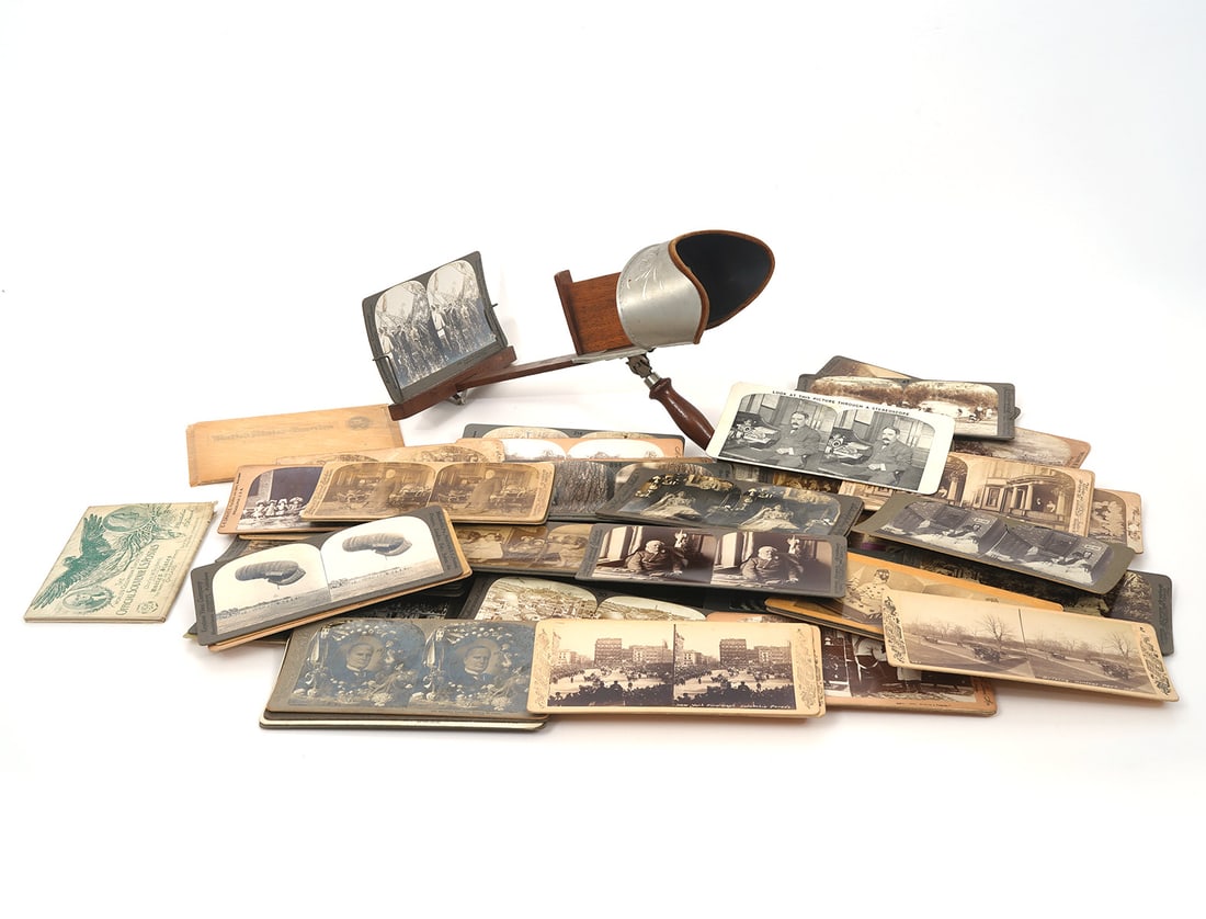 Underwood Stereo Viewer with Group of Cards (1 of 7)