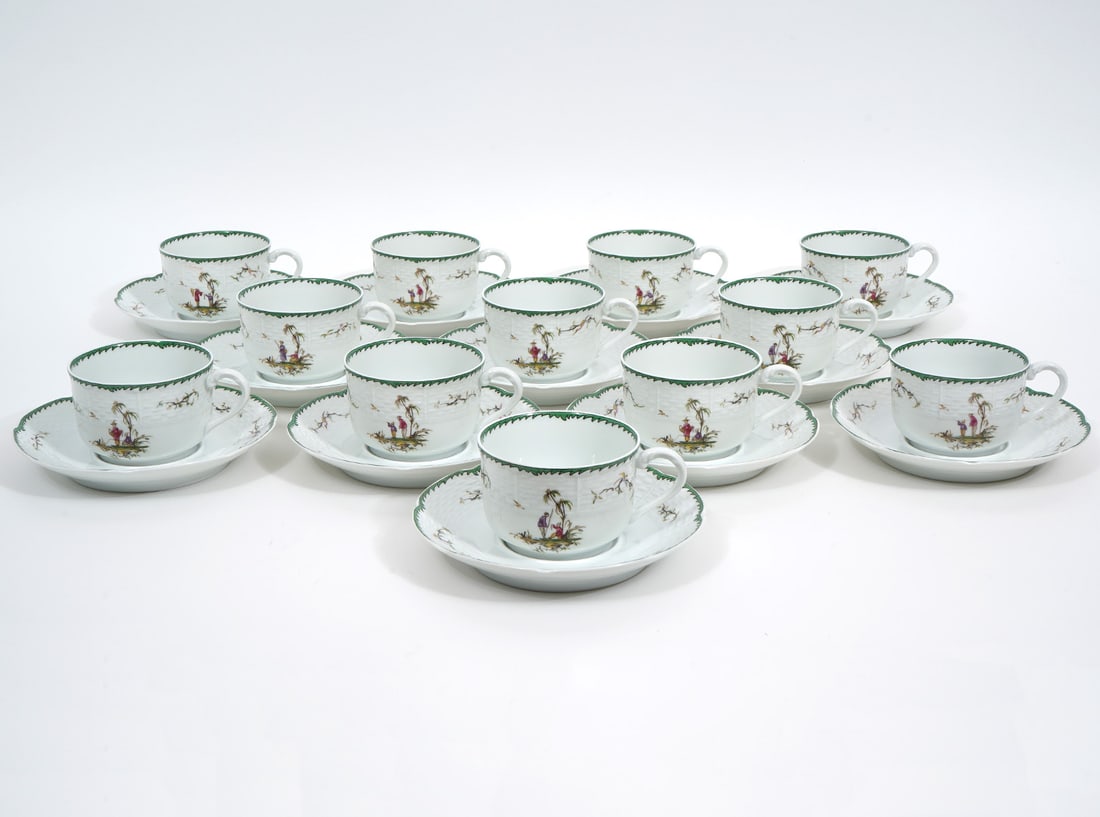 12 Raynaud Limoges 'Si Kiang' Cups & 12 Saucers (1 of 6)