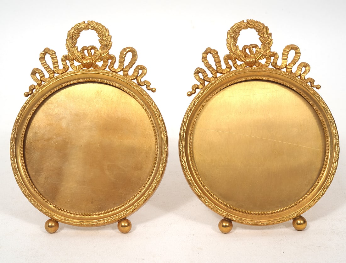 Pr Dore Bronze Round Easel Back Frames (1 of 7)