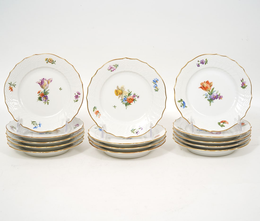 14 Royal Copenhagen "Saxon Flower" Bread Plates (1 of 3)