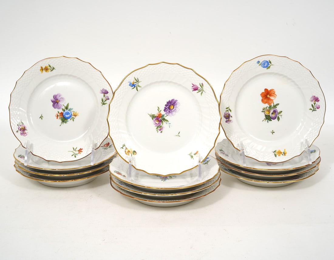 12 Royal Copenhagen "Saxon Flower" Bread Plates (1 of 4)