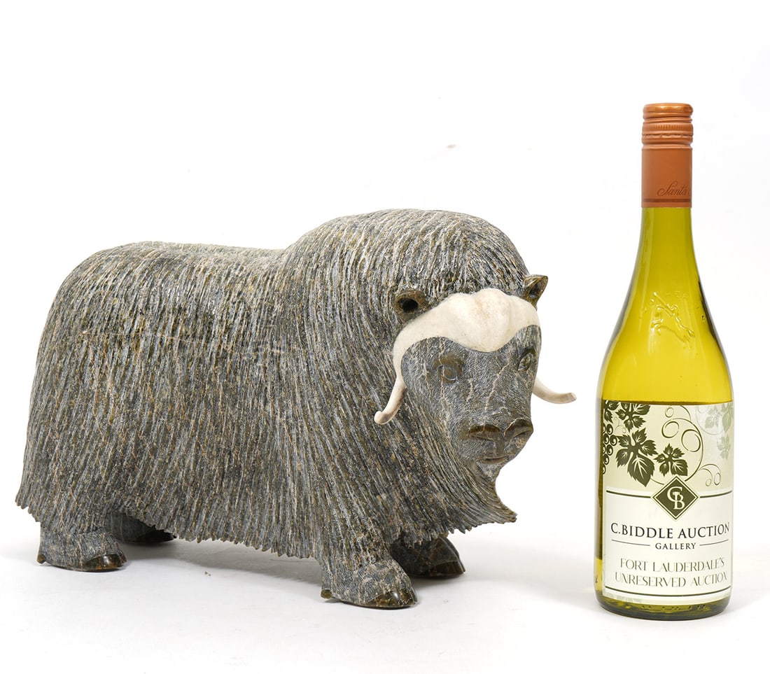 Lucassie Ikkidluak Inuit Carved Stone Musk Ox (1 of 12)