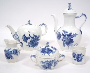 Royal Copenhagen 'Blue Flowers' 5Pc Group