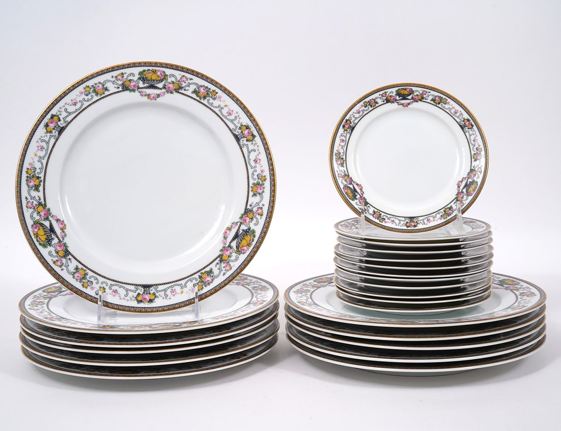 Rosenthal 'Della Robbia' Porcelain Dinner/Bread: Rosenthal 'Della Robbia' porcelain group includes: 11 dinner plates (10"W), 12 bread plates (6"W). Condition report: Good condition, please examine all photos closely. Contact C. Biddle Auction Galler