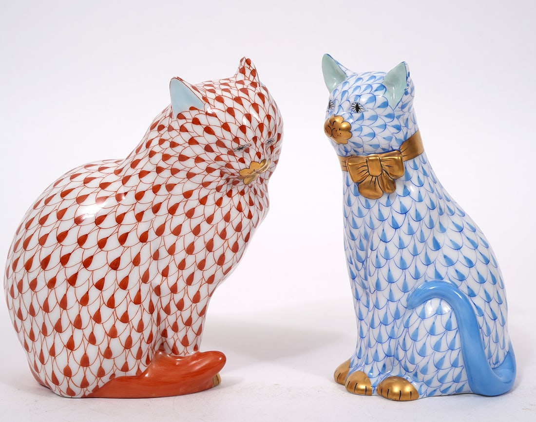 Two Herend Cats in Blue and Red Fishnet (1 of 7)