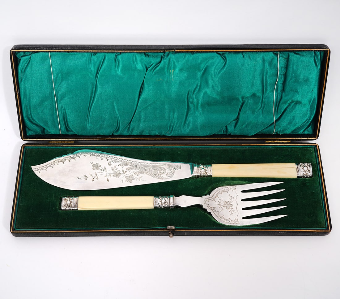 Lee & Wigfull English Silver-Plate 2Pc Fish Set (1 of 6)