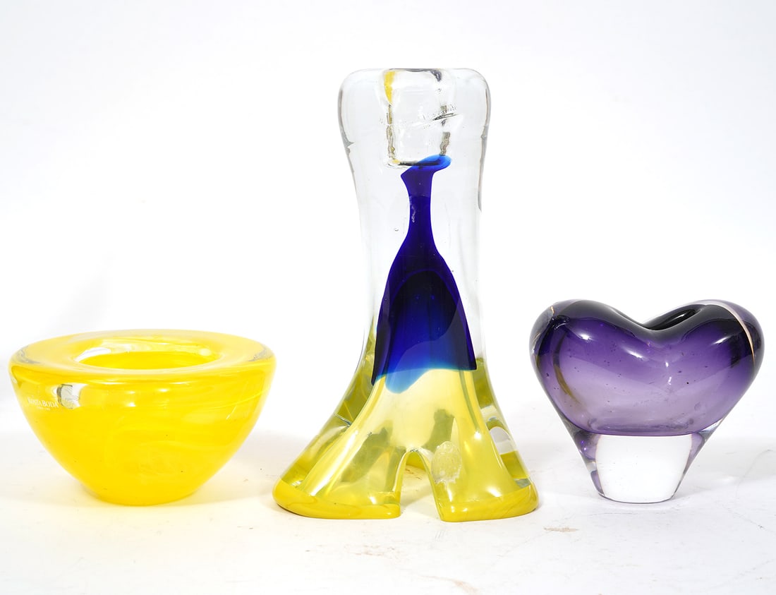 Group of Three Art Glass Wares (1 of 10)