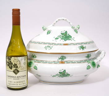 Herend Chinese Bouquet Green Lidded 4 Qt. Tureen: Herend hand painted porcelain Chinese Bouquet Green 4 quart tureen with branch handles, stylized peony designs surrounded by garlands of leaves with 24K gold trim and accents. Marked on underside 1002