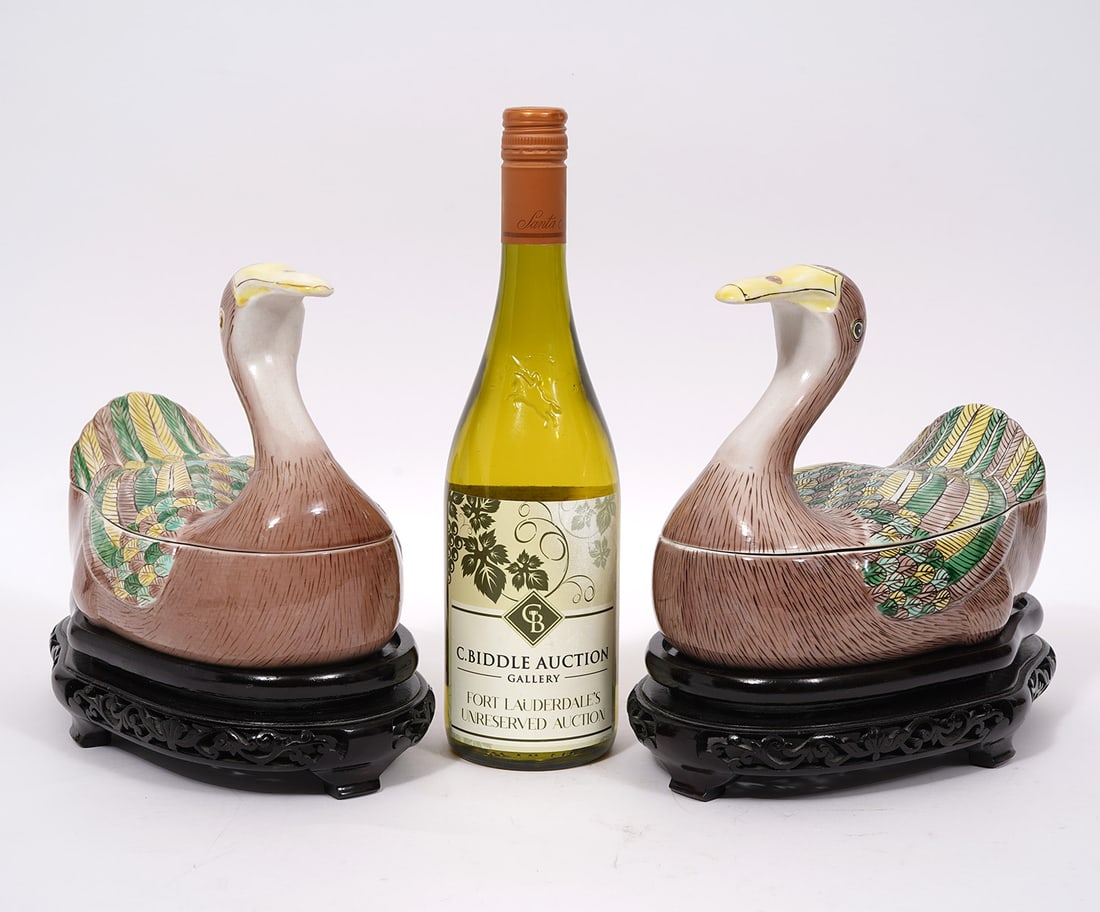 Pair of Chinese Famille Verte Duck Tureens (1 of 6)