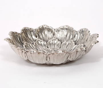 Buccellati 'Dahlia' Sterling Silver Dish: Buccellati 'Dahlia' sterling silver dish, hallmarked underside. Measures 3.5"W. Weight - 38.7g. Condition report: Good condition, please examine all photos closely. Contact C. Biddle Auction Gallery f