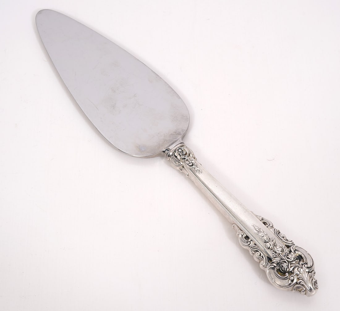 Wallace 'Grand Baroque' Sterling Cake Server (1 of 5)
