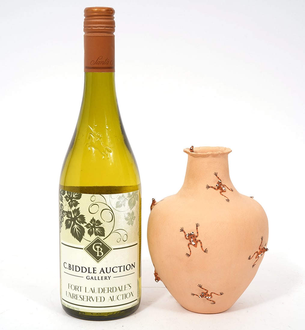 Noreen Simplicio Zuni Pottery 'Frog' Vase (1 of 8)