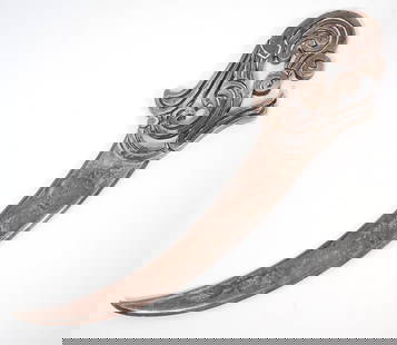 Los Castillo Mexican Sterling Silver Letter Opener: Los Castillo Mexican sterling silver letter opener, hallmarked on back. Measures 7"H x 1.75"W. Weight - 138.1g. Condition report: Good condition, please examine all photos closely. Contact C. Biddle A