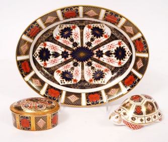 Old Imari' Vegetable Bowl, Turtle & Lidded Box