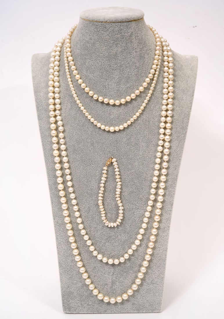 Five Cultured Pearl Pcs with Gold Clasp (1 of 5)