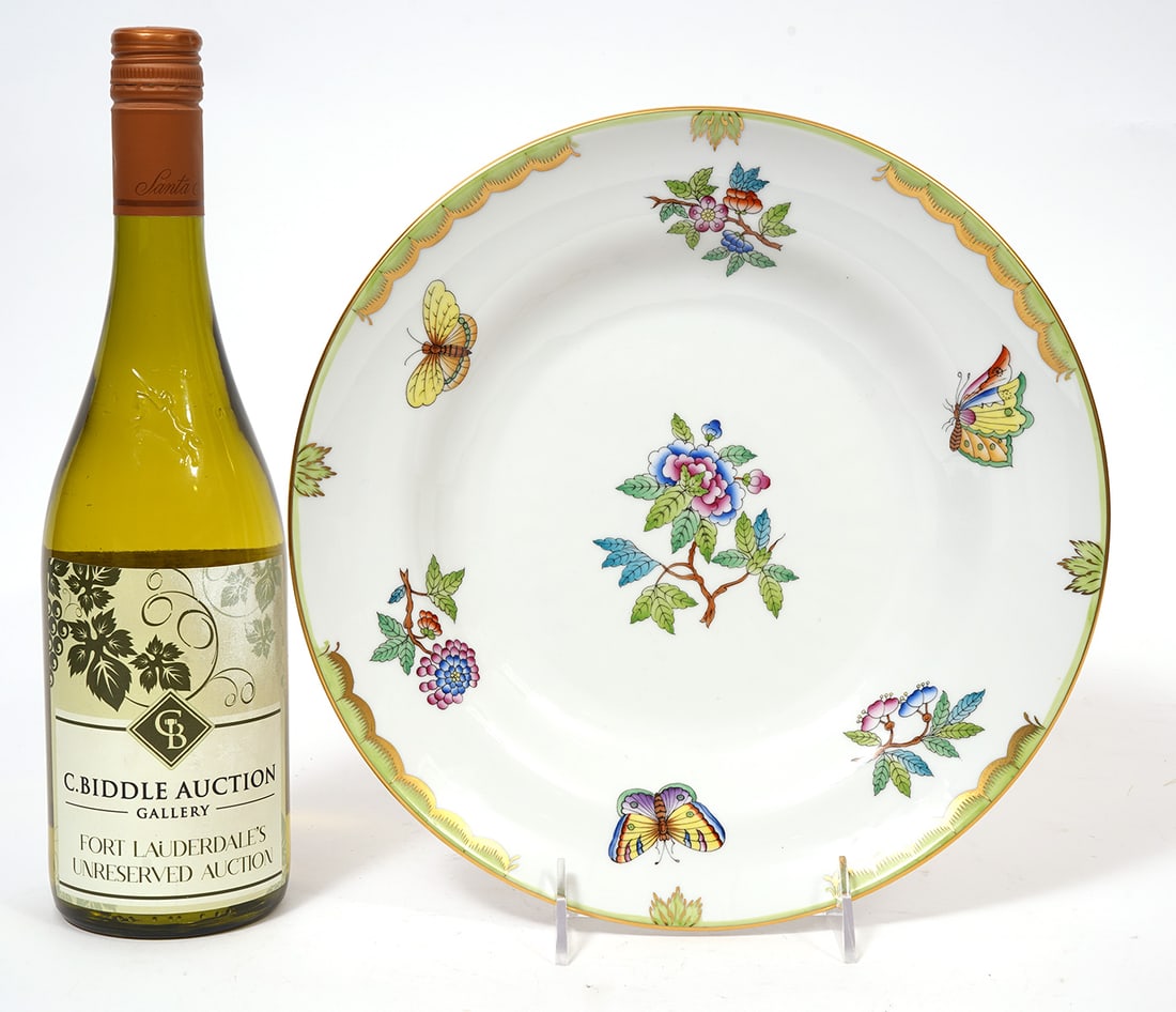 Herend "Queen Victoria" Porcelain Serving Bowl (1 of 7)