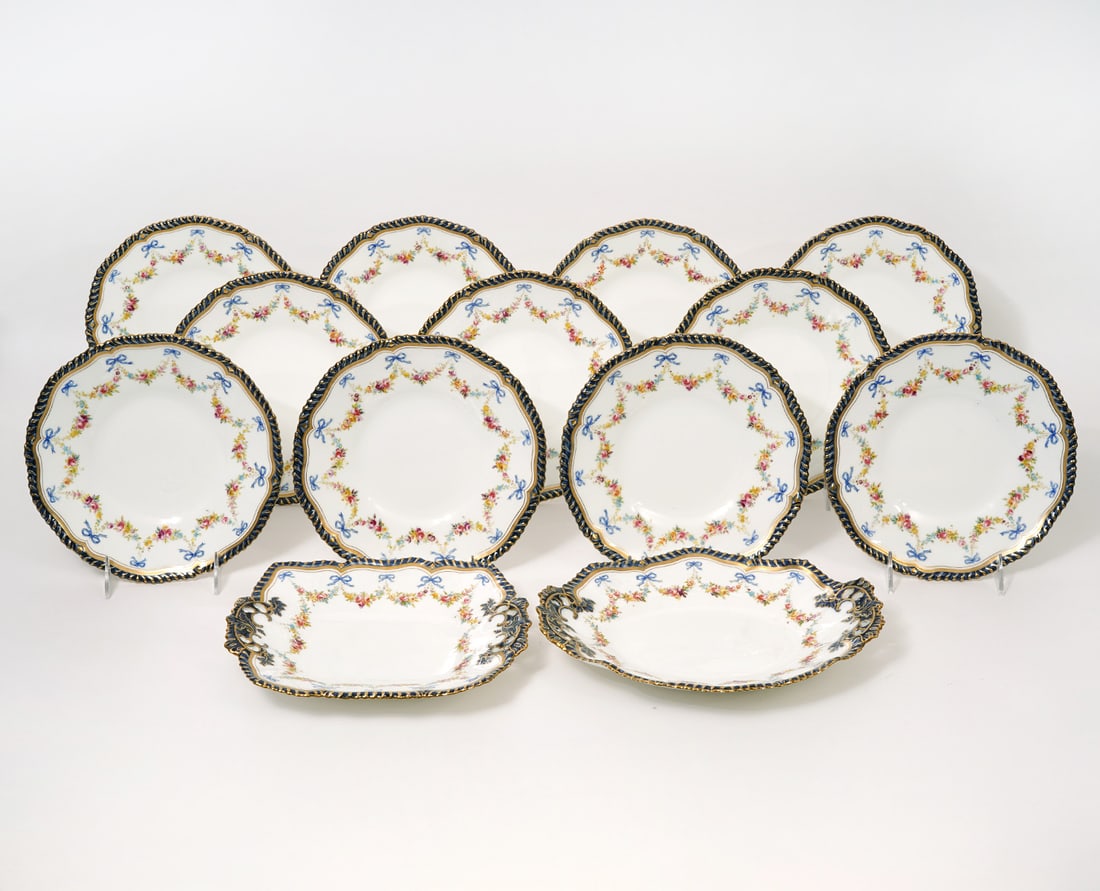 13 Royal China Works Worcester Porcelain Wares (1 of 9)