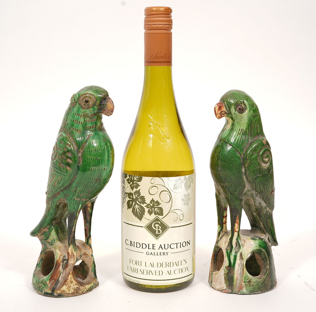 2 Chinese Export Porcelain Sancai Glazed Parrots (1 of 10)