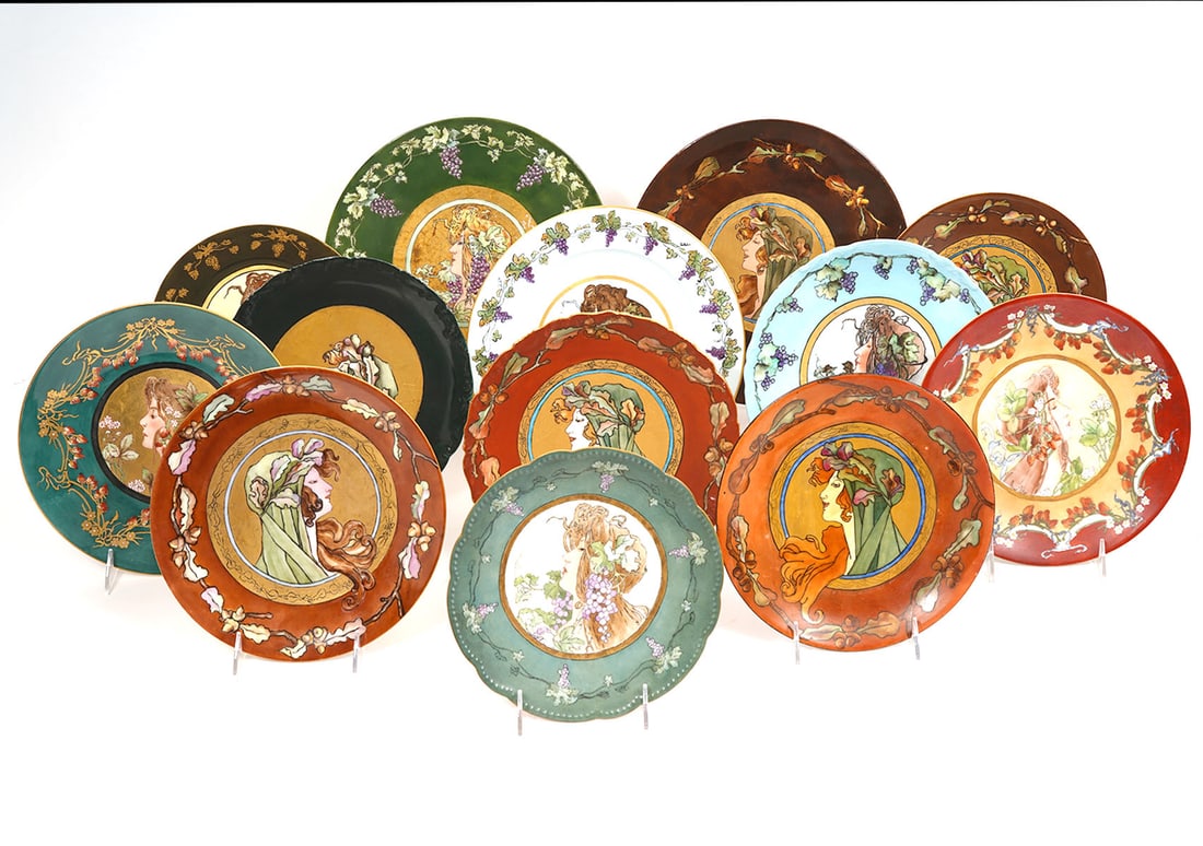 13 French and German Art Nouveau Porcelain Plates: 10 Assorted Limoge Art Nouveau plates includes brands GOA, D&C, T&V and range in size from 8.25"W to 11.5"W; 1 Bavaria 8.75"W; 1 Rosenthal 10.25"W; 1 unmarked 9.5"W. Condition report: good condition,