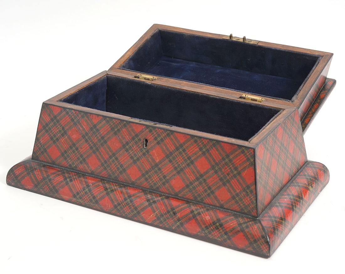 Two Scottish Stuart Tartan Ware Boxes - 6