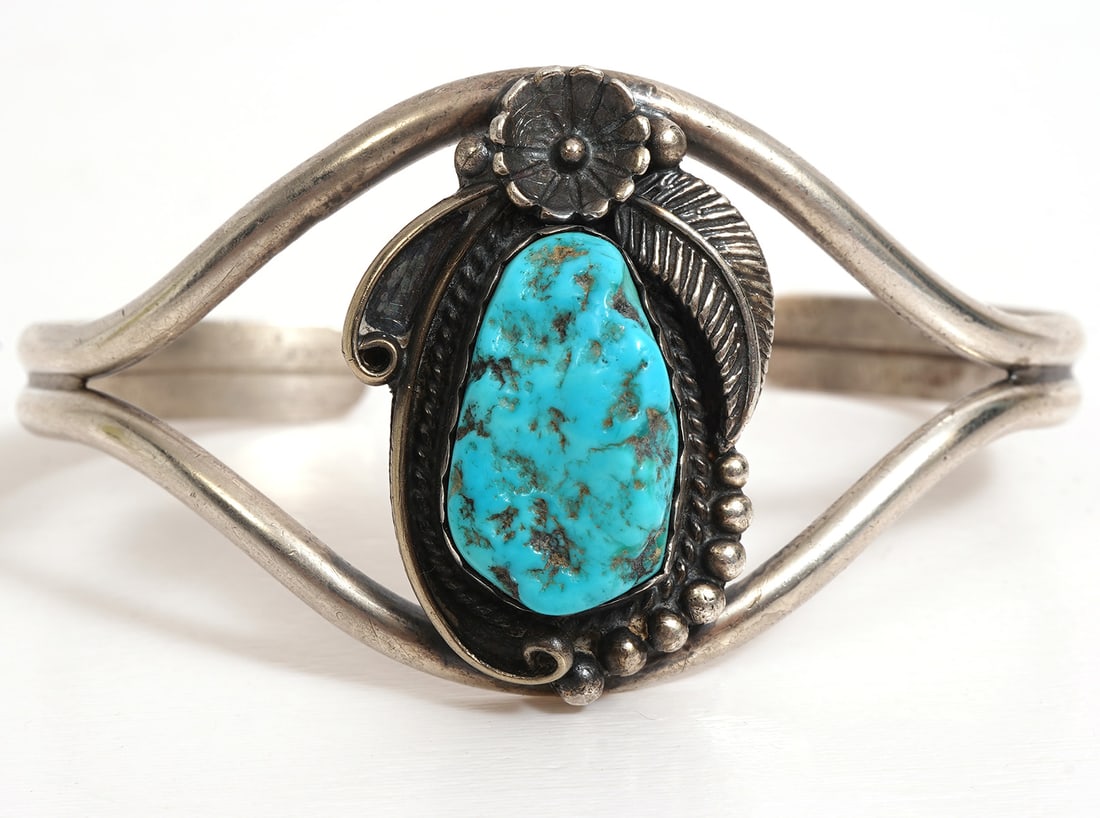Vintage Sterling Navajo Cuff with Turquoise Stone (1 of 5)