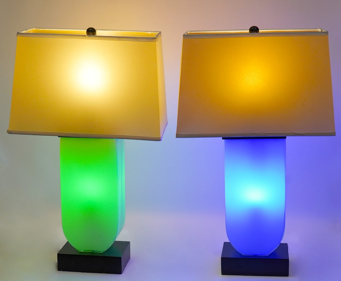 Pair of Contemporary Illuminated Lamps: Pair of Contemporary lamps features illuminated glass body and large rectangular form shades (19"L x 10"W x 12.5"H). Lamps overall height - 31". Condition report: Good condition, please examine all ph