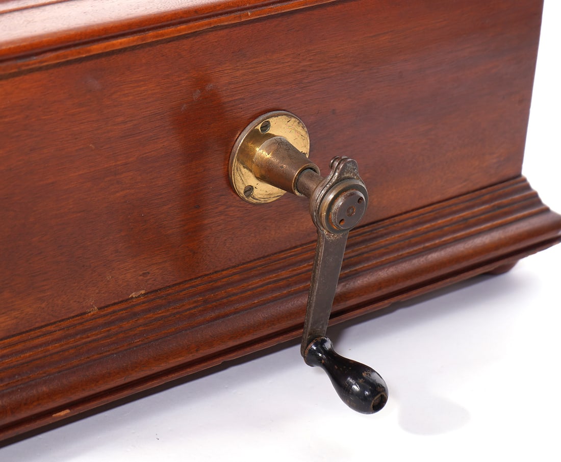 Antique 19th C. Regina Music Box - 6