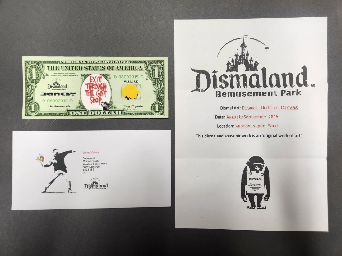 Banksy (born: Bristol, UK 1974), (after),1 Dollar Note Canvas + Ticket Dismaland: Banksy (born: Bristol, UK 1974), (after),1 Dollar Note + Ticket DismalandSize:20.8 cm x 8.5 cmWe ship with a tracking number, we offer combined shipping. For any questions, please contact us. You and 