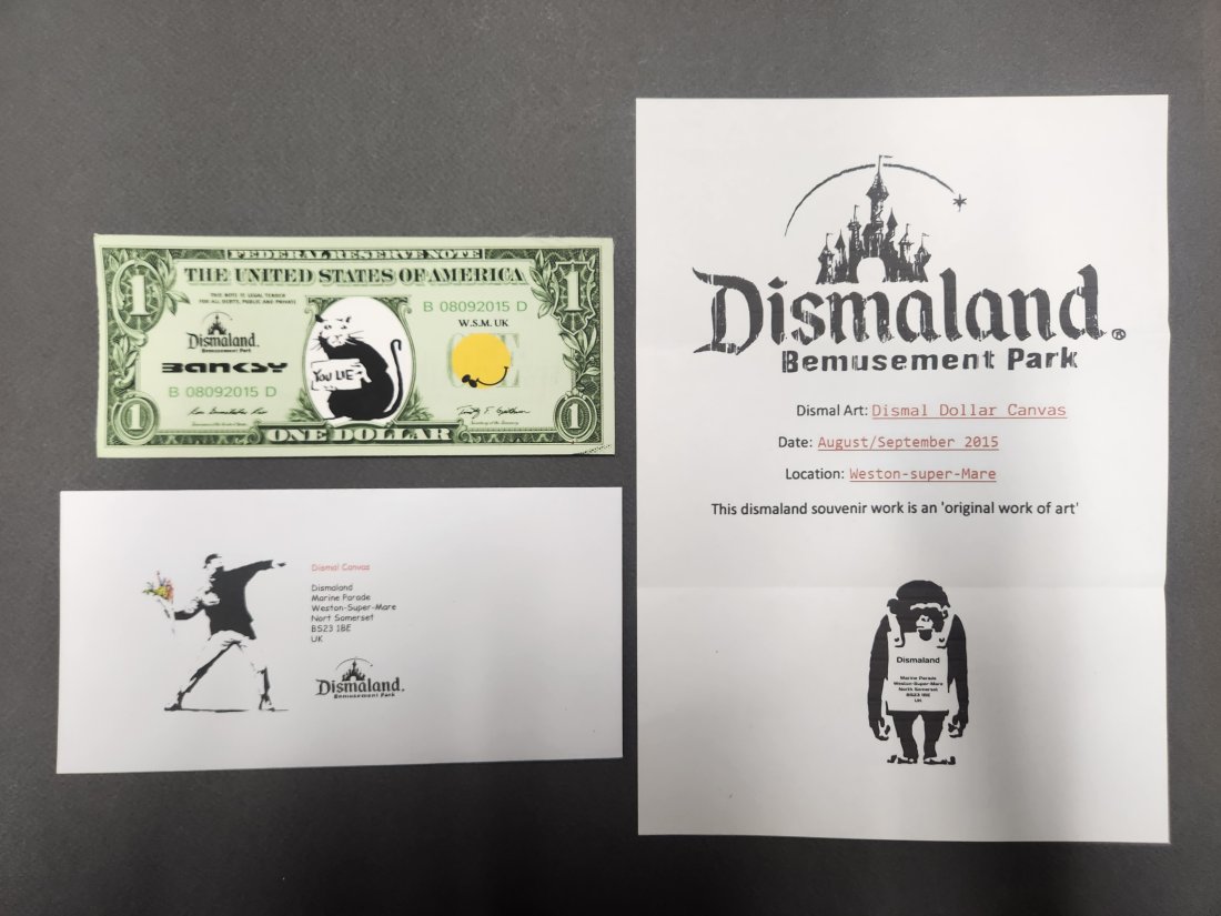 Banksy (born: Bristol, UK 1974), (after),1 Dollar Note Canvas + Ticket Dismaland: Banksy (born: Bristol, UK 1974), (after),1 Dollar Note + Ticket DismalandSize:20.8 cm x 8.5 cmWe ship with a tracking number, we offer combined shipping. For any questions, please contact us. You and 