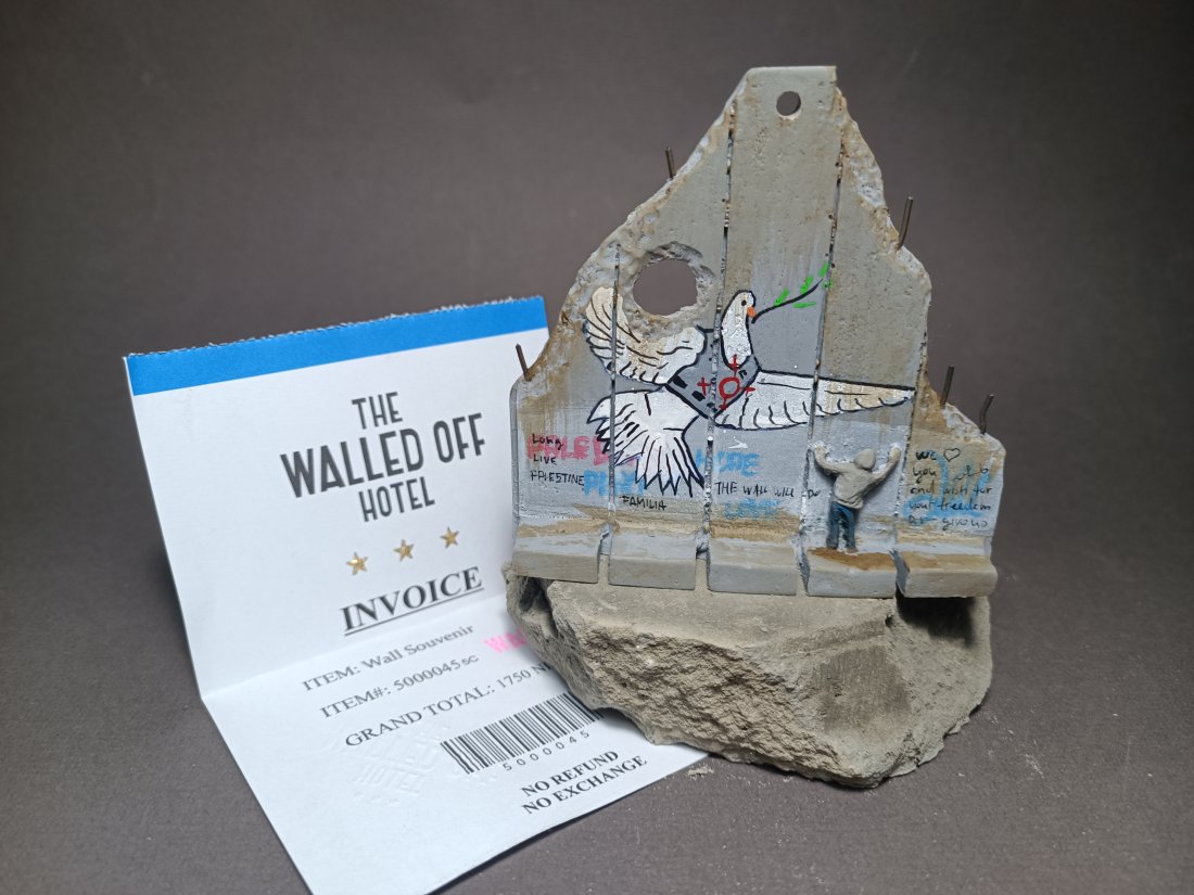 Banksy (born: Bristol, UK 1974) Walled off Hotel Palestine Wall Section with Invoice: Banksy (born: Bristol, UK 1974) Walled off Hotel Palestine Wall Section with Business card and Invoice . We ship with a tracking number, we offer combined shipping. For any questions, please contact u