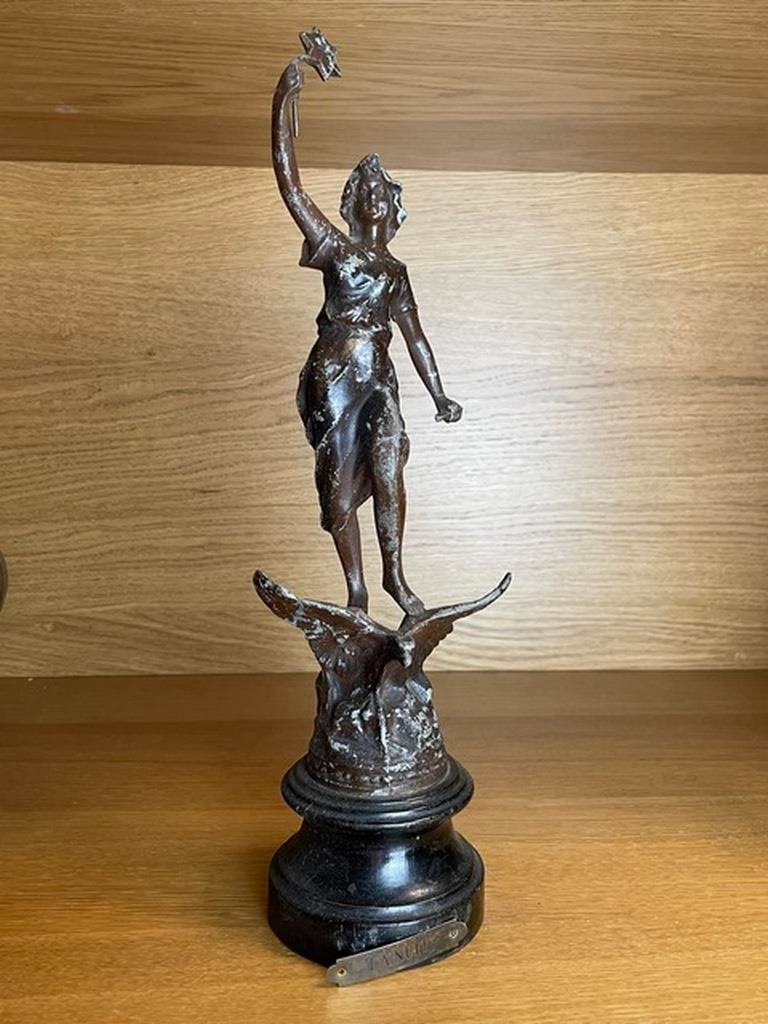 PATINATED BRONZE FIGURE (1 of 4)