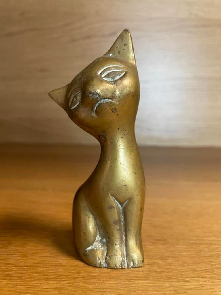 Solid Brass Cat (W): Solid brass Siamese cat paper weight / ornament. Cute little paperweight standing just 4.5 inches tall. (11.5) cm.