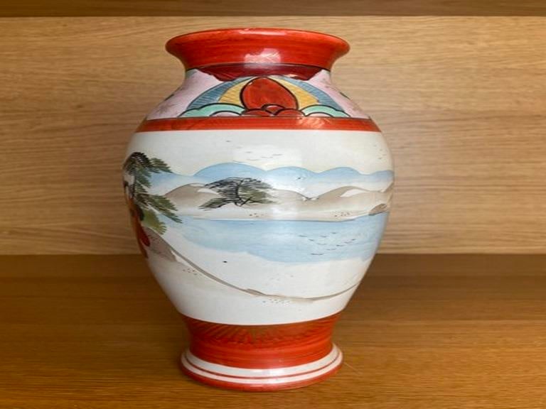 Japanese porcelain vase, hand painted (1 of 4)