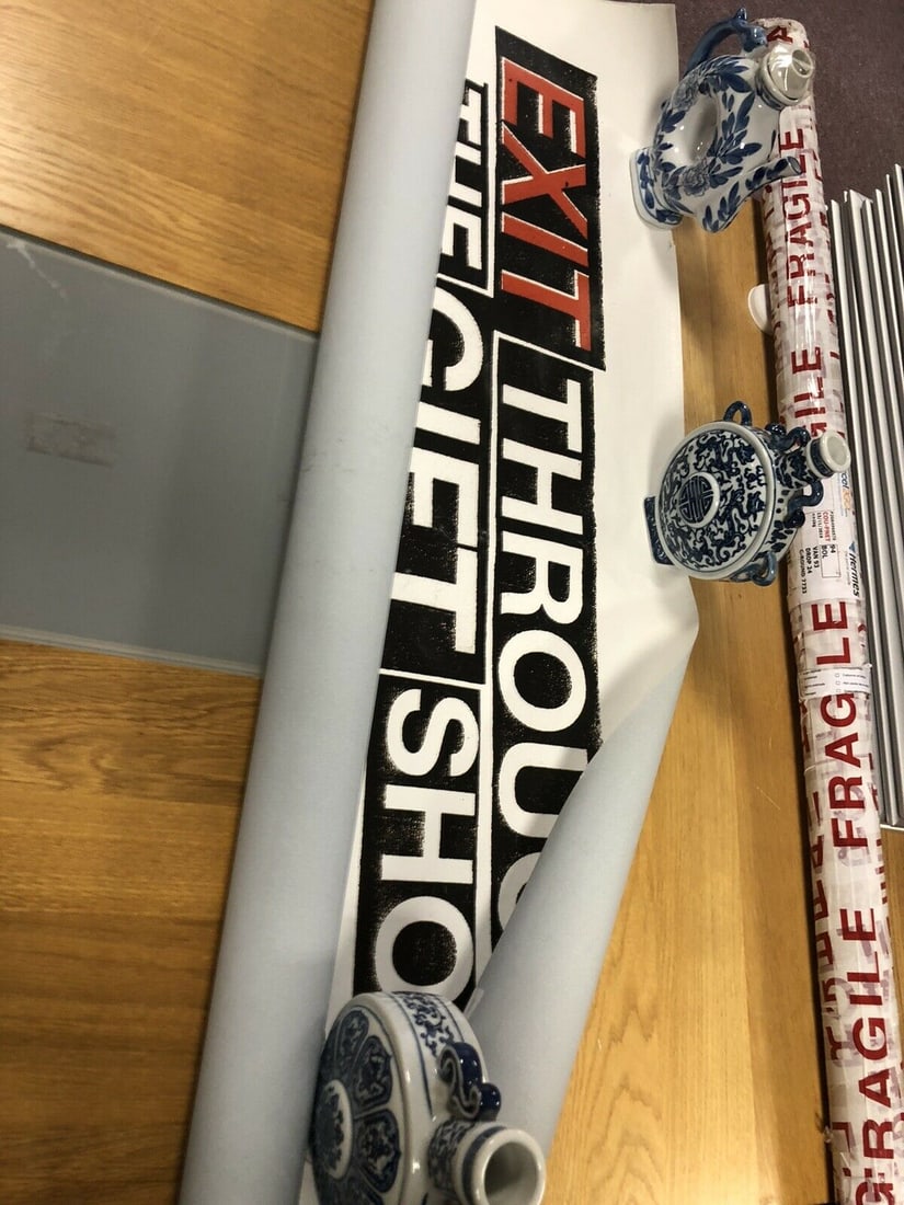 BANKSY- EXIT THROUGH THE GIFT SHOP OFFICIAL CINEMA POSTER 2010 - 9