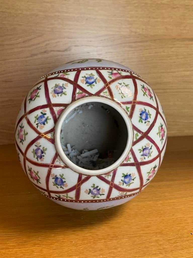 Porcelain Regency jar - 4