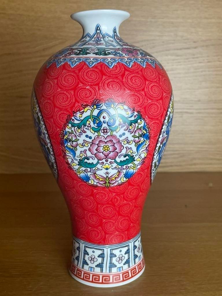 Chinese Qing Qianlong Red Enamel Porcelain Flowers Pattern Vase - 3