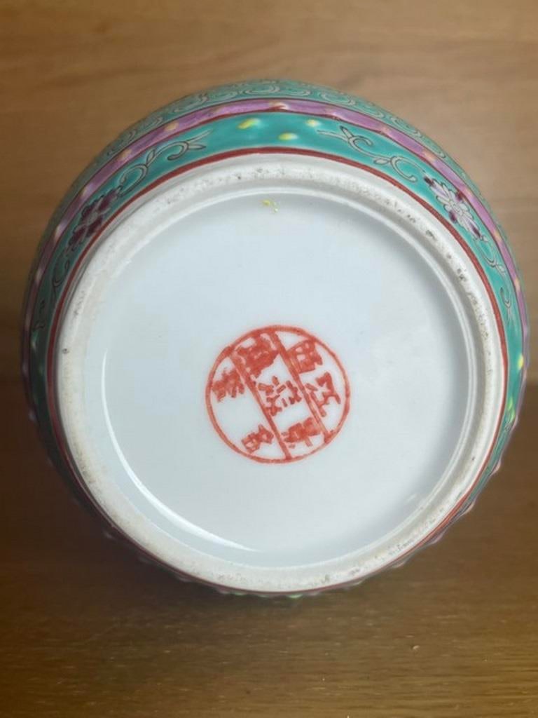 Vintage Hand-Painted Ginger Jar with Mint Green, Pink, and Yellow Pastel Colors, Collectible DÃ - 5