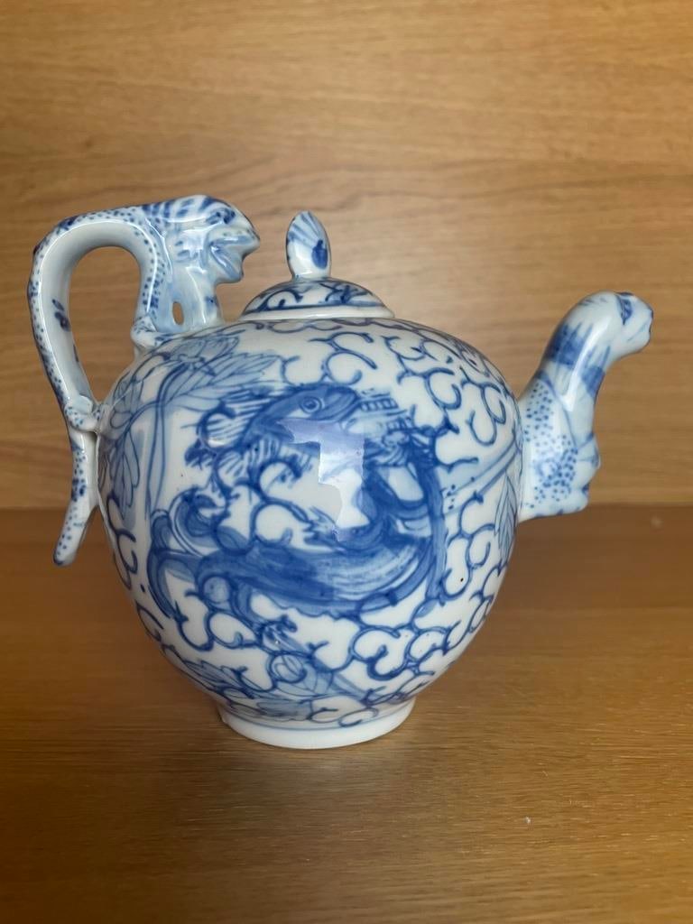 Vintage Oriental Blue and White Teapot Novelty Decorative Ornamental Ceramic Teapot Round Chinese Dr - 3