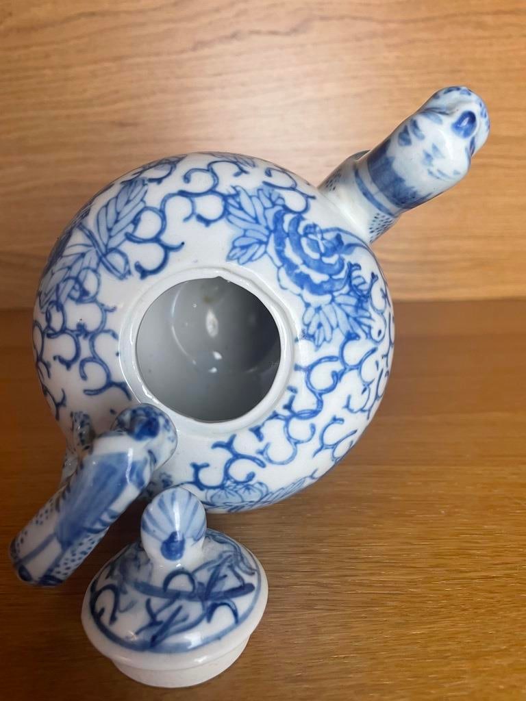 Vintage Oriental Blue and White Teapot Novelty Decorative Ornamental Ceramic Teapot Round Chinese Dr - 4