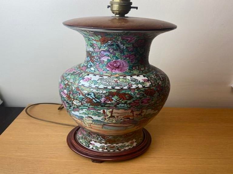 Tall Vintage Rose Medallion Lamp - 10