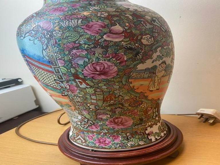 Tall Vintage Rose Medallion Lamp - 5