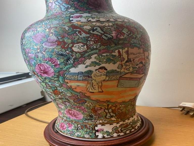 Tall Vintage Rose Medallion Lamp - 6