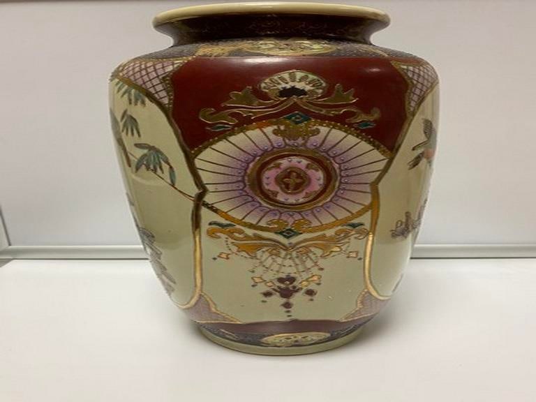 Antique large Chinese made Satsuma vase C1900-50 - 4