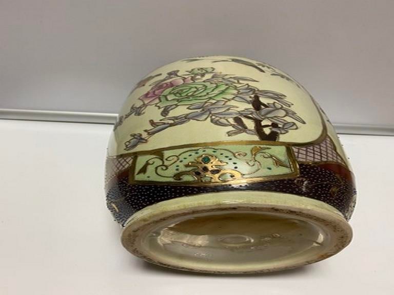 Antique large Chinese made Satsuma vase C1900-50 - 5