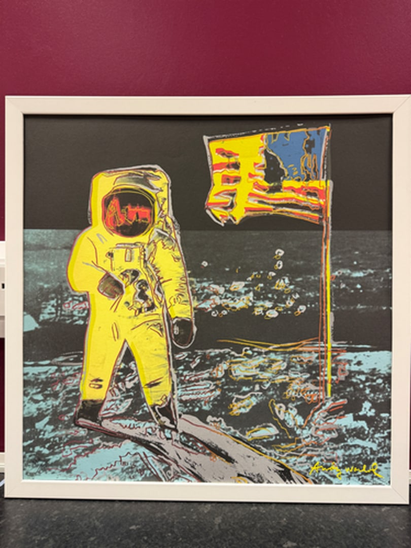 ANDY WARHOL RARE 1986 LMD ED LARGE FINE ART LITHOGRAPH PRINT.: ANDY WARHOL RARE 1986 LMD ED LARGE FINE ART LITHOGRAPH PRINT~(23 1/2" W X 23 5/8" H) THE PRINT IS SIGNED IN THE PLATE, HAND NUMBERED FROM THE EDITION OF 2400, CMOA STAMP ON THE REVERSE BACK SIDE. IT F