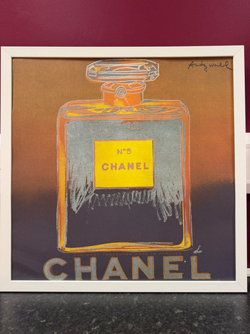 ANDY WARHOL RARE 1986 LMD ED LARGE FINE ART LITHOGRAPH PRINT.: ANDY WARHOL RARE 1986 LMD ED LARGE FINE ART LITHOGRAPH PRINT~(23 1/2" W X 23 5/8" H) THE PRINT IS SIGNED IN THE PLATE, HAND NUMBERED FROM THE EDITION OF 2400, CMOA STAMP ON THE REVERSE BACK SIDE. IT F