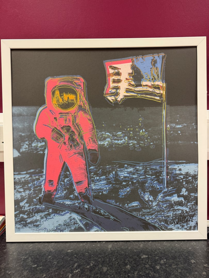 ANDY WARHOL RARE 1986 LMD ED LARGE FINE ART LITHOGRAPH PRINT.: ANDY WARHOL RARE 1986 LMD ED LARGE FINE ART LITHOGRAPH PRINT~(23 1/2" W X 23 5/8" H) THE PRINT IS SIGNED IN THE PLATE, HAND NUMBERED FROM THE EDITION OF 2400, CMOA STAMP ON THE REVERSE BACK SIDE. IT F