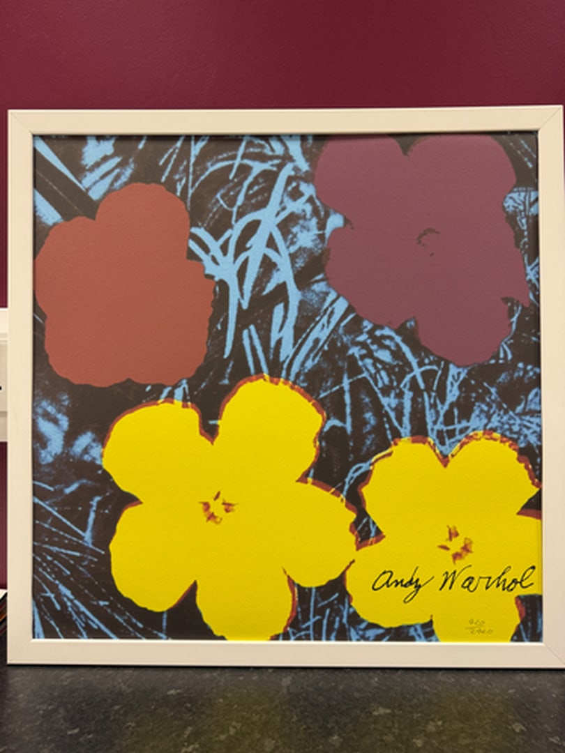 ANDY WARHOL RARE 1986 LMD ED LARGE FINE ART LITHOGRAPH PRINT.: ANDY WARHOL RARE 1986 LMD ED LARGE FINE ART LITHOGRAPH PRINT~(23 1/2" W X 23 5/8" H) THE PRINT IS SIGNED IN THE PLATE, HAND NUMBERED FROM THE EDITION OF 2400, CMOA STAMP ON THE REVERSE BACK SIDE. IT F