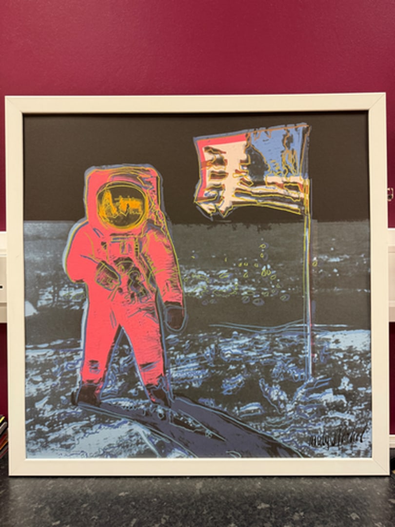 ANDY WARHOL RARE 1986 LMD ED LARGE FINE ART LITHOGRAPH PRINT.: ANDY WARHOL RARE 1986 LMD ED LARGE FINE ART LITHOGRAPH PRINT~(23 1/2" W X 23 5/8" H) THE PRINT IS SIGNED IN THE PLATE, HAND NUMBERED FROM THE EDITION OF 2400, CMOA STAMP ON THE REVERSE BACK SIDE. IT F