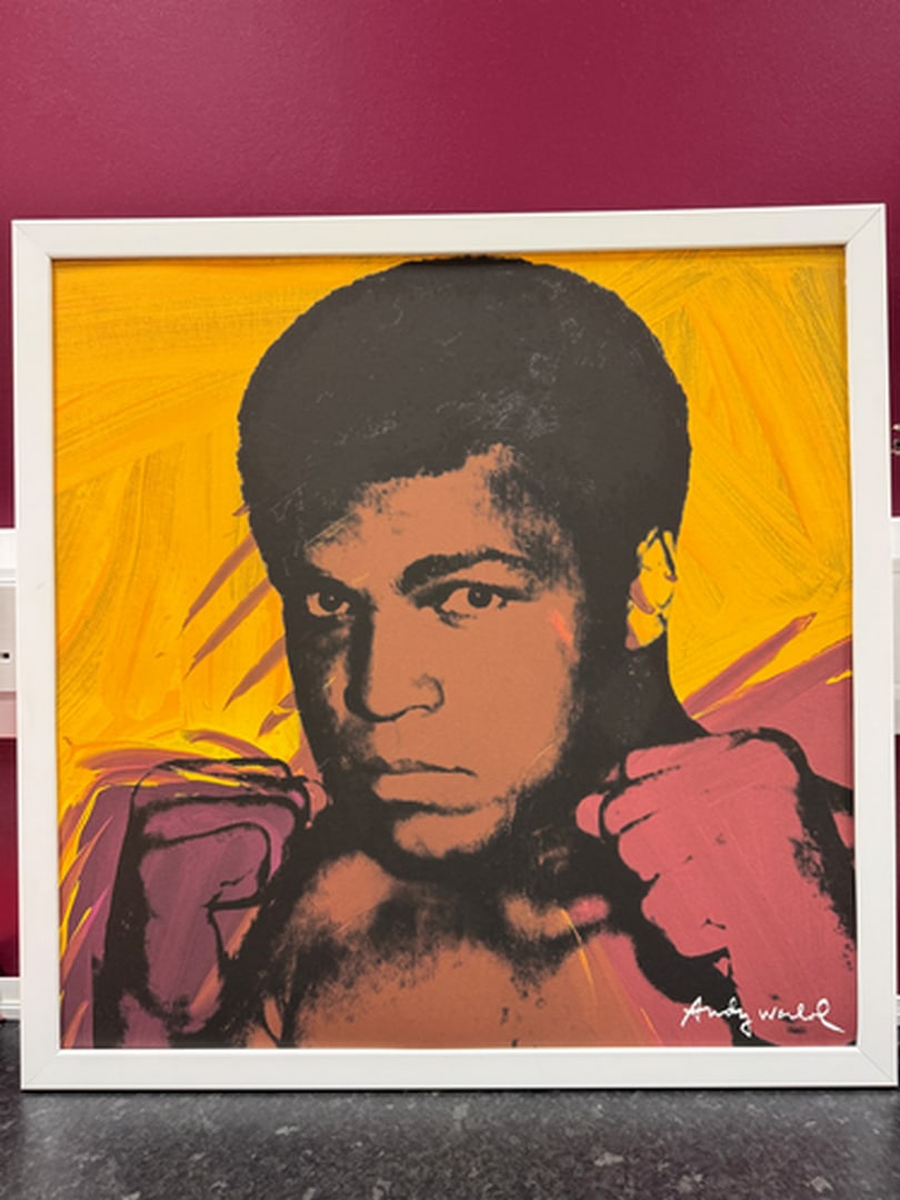 ANDY WARHOL RARE 1986 LMD ED LARGE FINE ART LITHOGRAPH PRINT.: ANDY WARHOL RARE 1986 LMD ED LARGE FINE ART LITHOGRAPH PRINT~(23 1/2" W X 23 5/8" H) THE PRINT IS SIGNED IN THE PLATE, HAND NUMBERED FROM THE EDITION OF 2400, CMOA STAMP ON THE REVERSE BACK SIDE. IT F